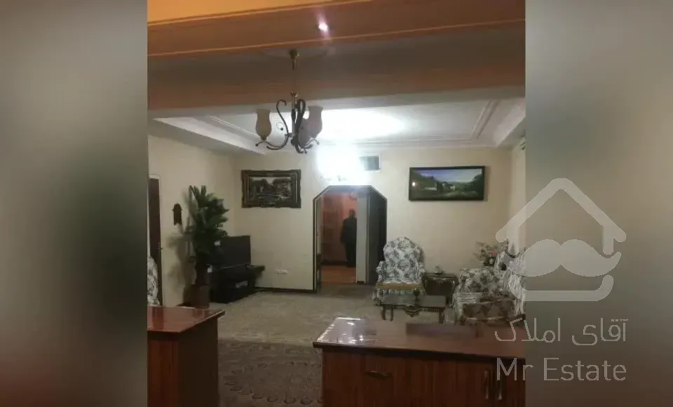 ۸۲متر/خوش نقشه/فول امکانات/عباسی جنوبی