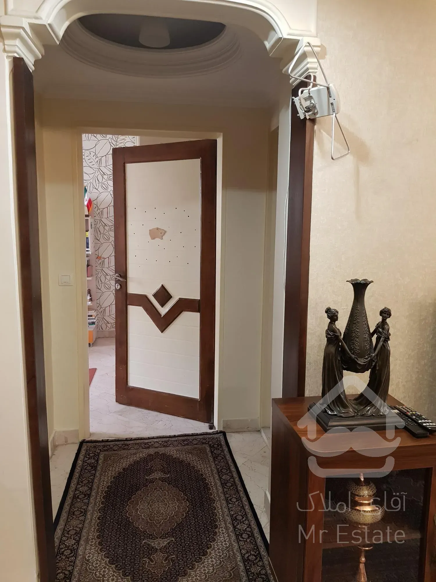 آپارتمان ۱۴۲ متری در سعادت آباد