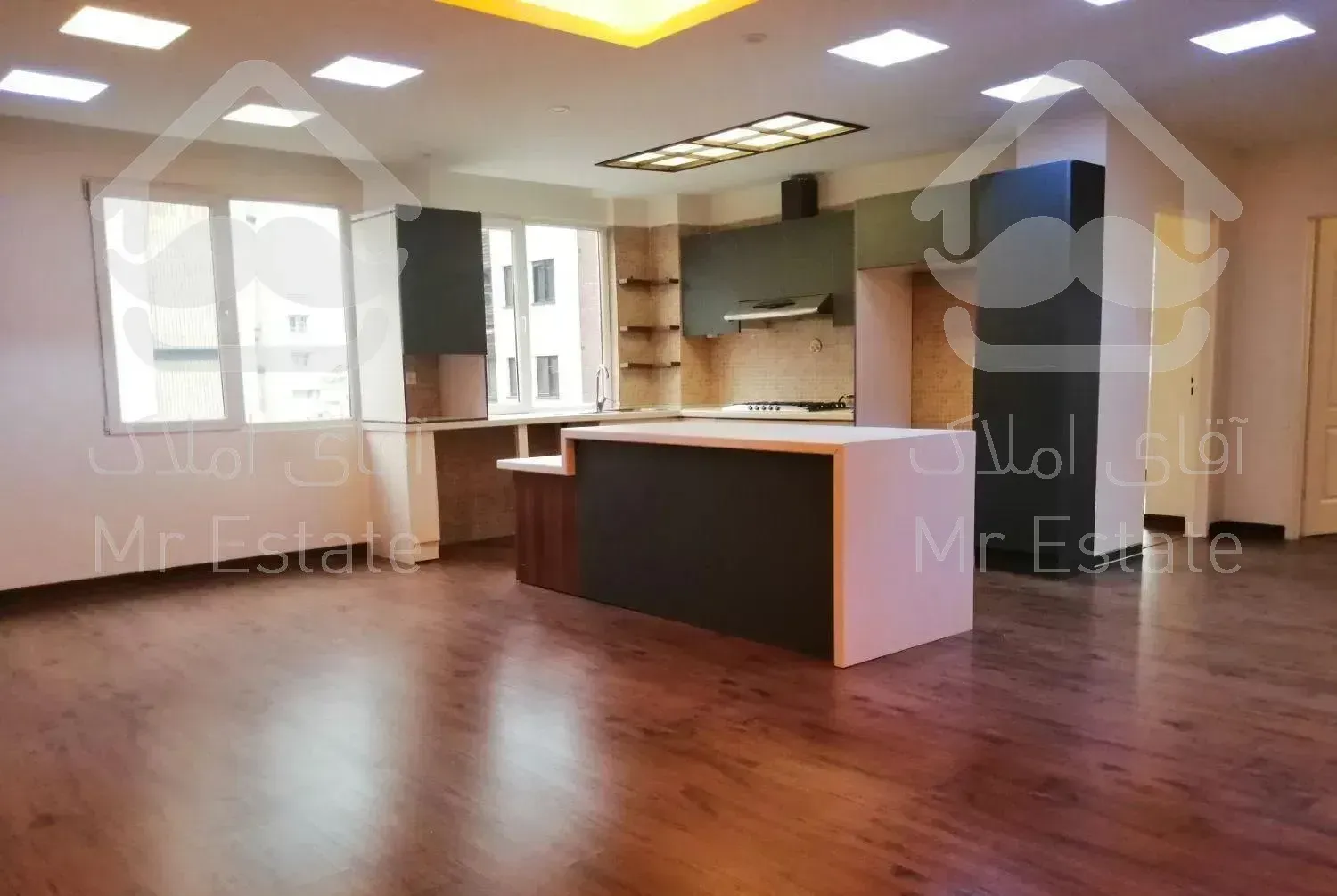 109متر2خواب/اوایل نفت/کم واحد/فول امکانات