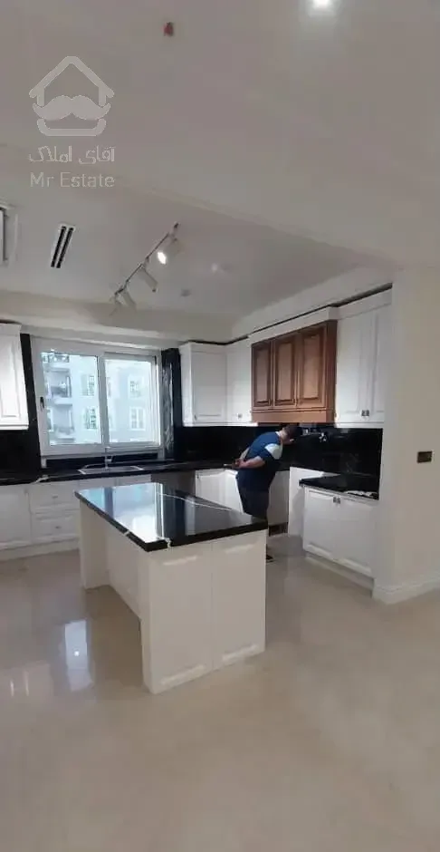 210متر/ سازه مدرن/ غربی های بلوار24متری