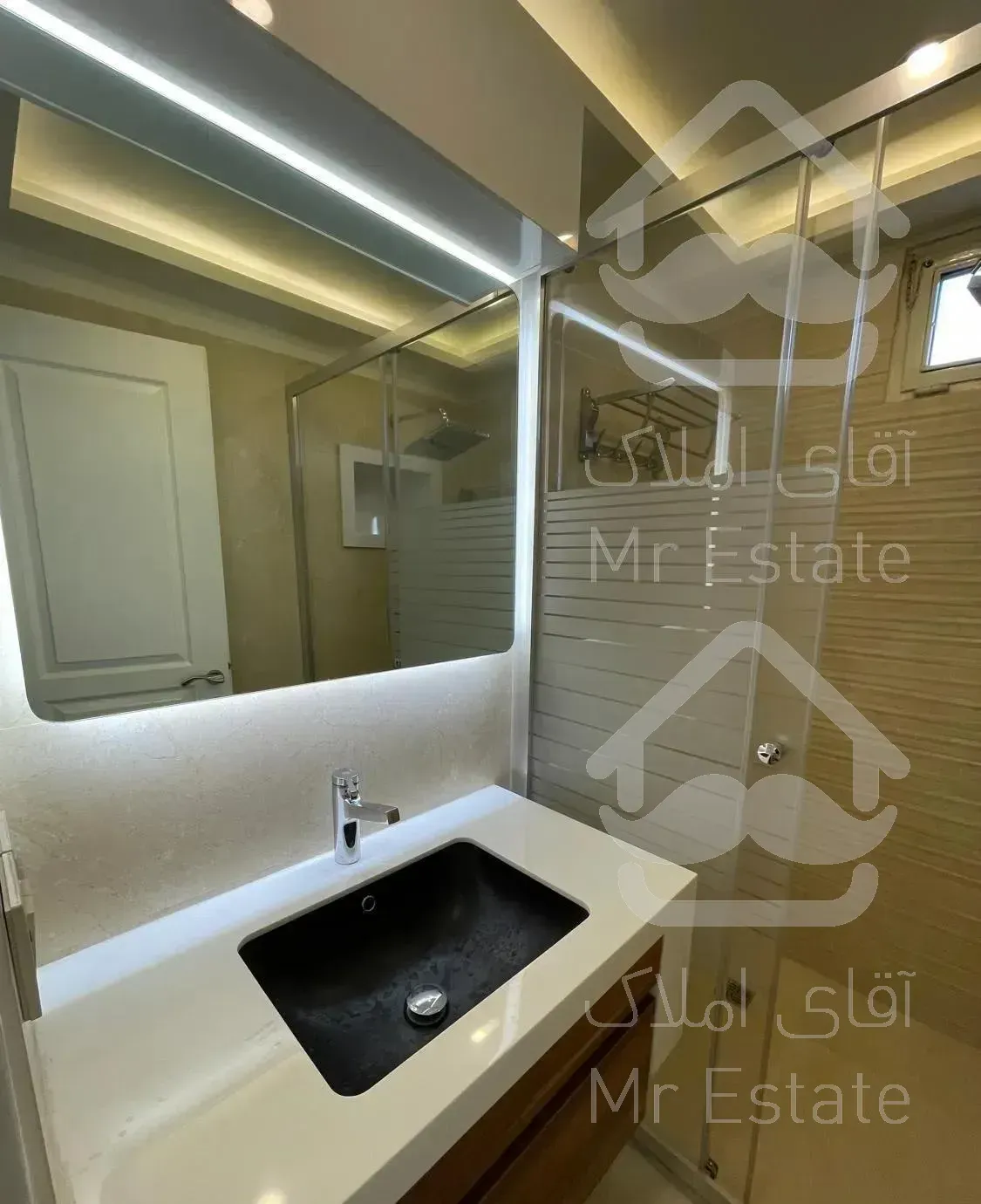 آپارتمان ۱۰۵ متری سکونت ۱۰ ساله  خوش نقشه