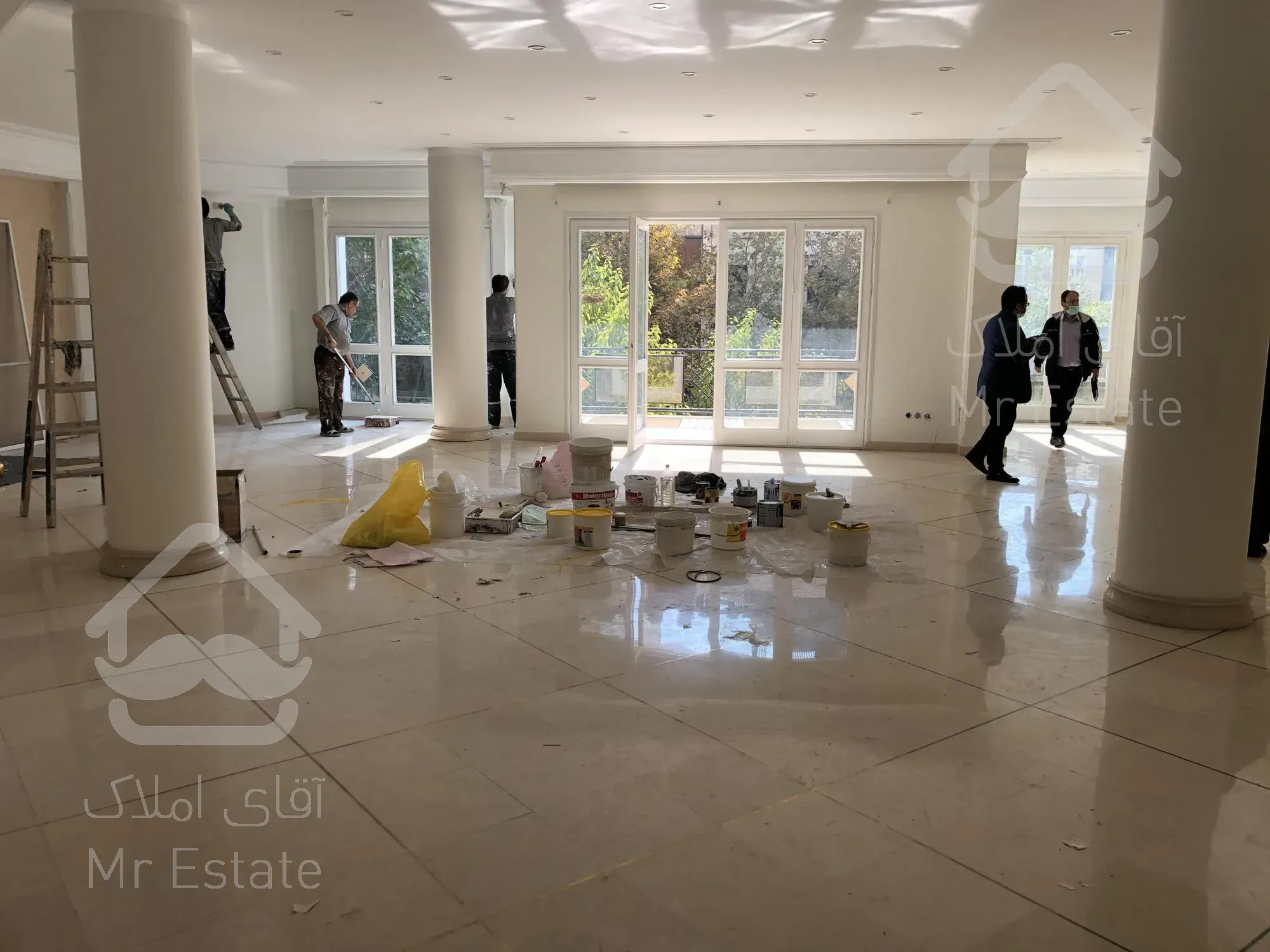 رهن و اجاره آپارتمان ۳۸۵ متری ۵ خوابه فرمانیه