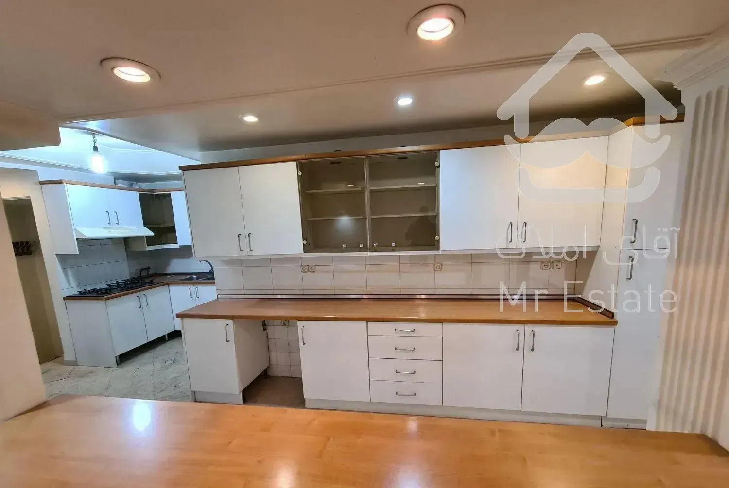 ۱۴۳ متر*سه خواب*نفت میرداماد*فول