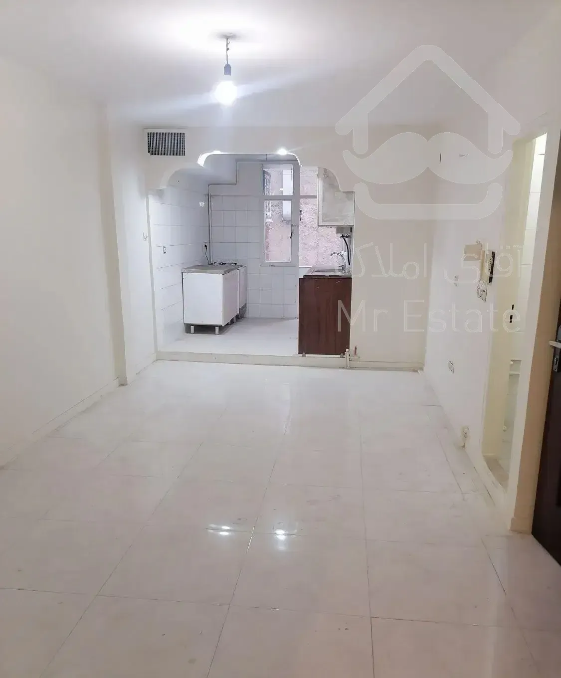 امام علی صفا ۵۲ متر پارکینگ انباری بالکن