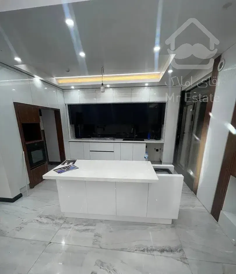 واحد کلید نخورده لوکس در مجلل ترین برج منطقه ۲۲