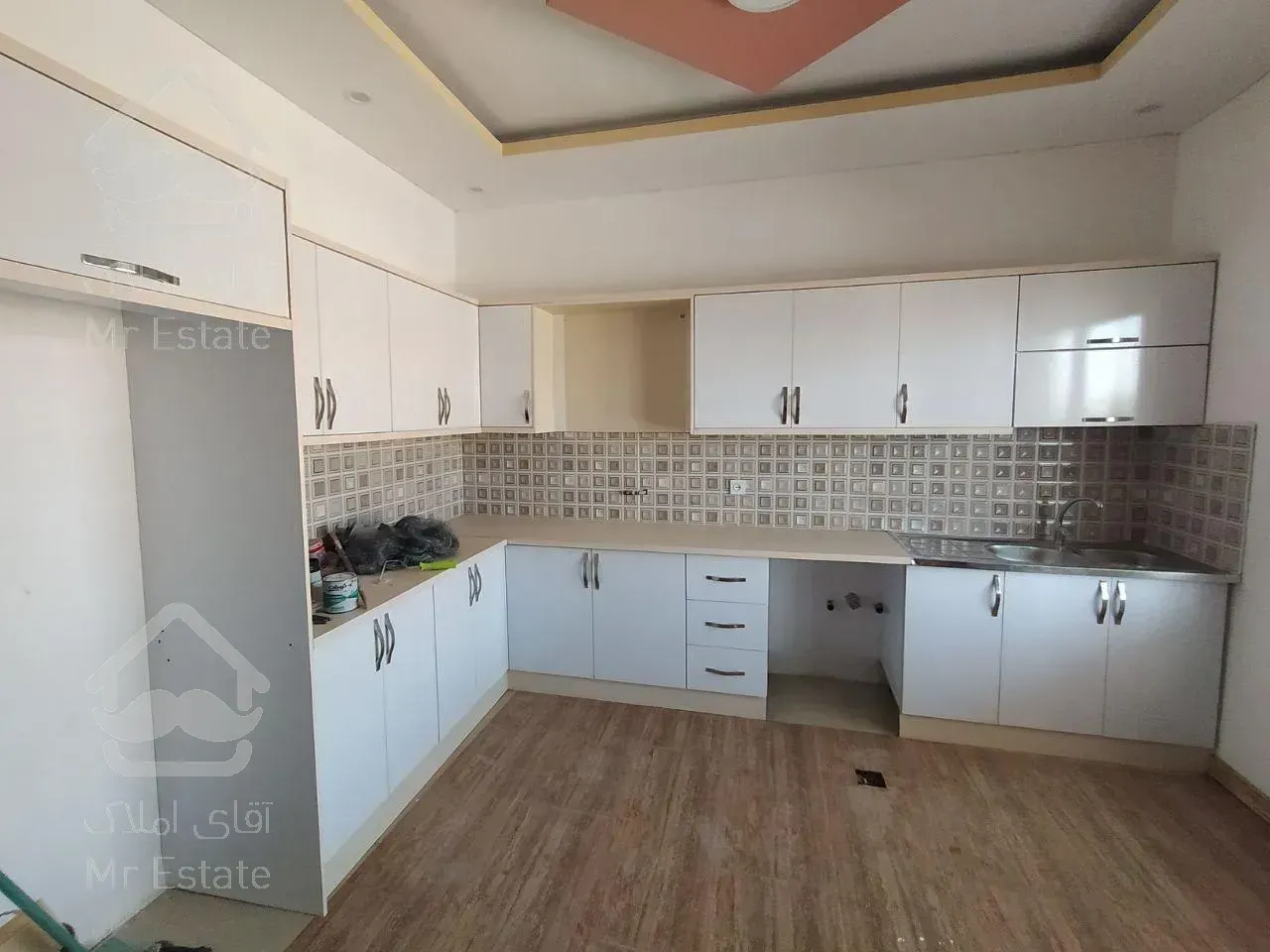 فروش ویلا ۳۰۰ متری