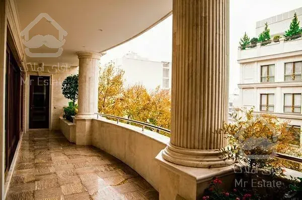 400 متر آپارتمان در فرمانیه * لوکس و بسیار با کیفیت*