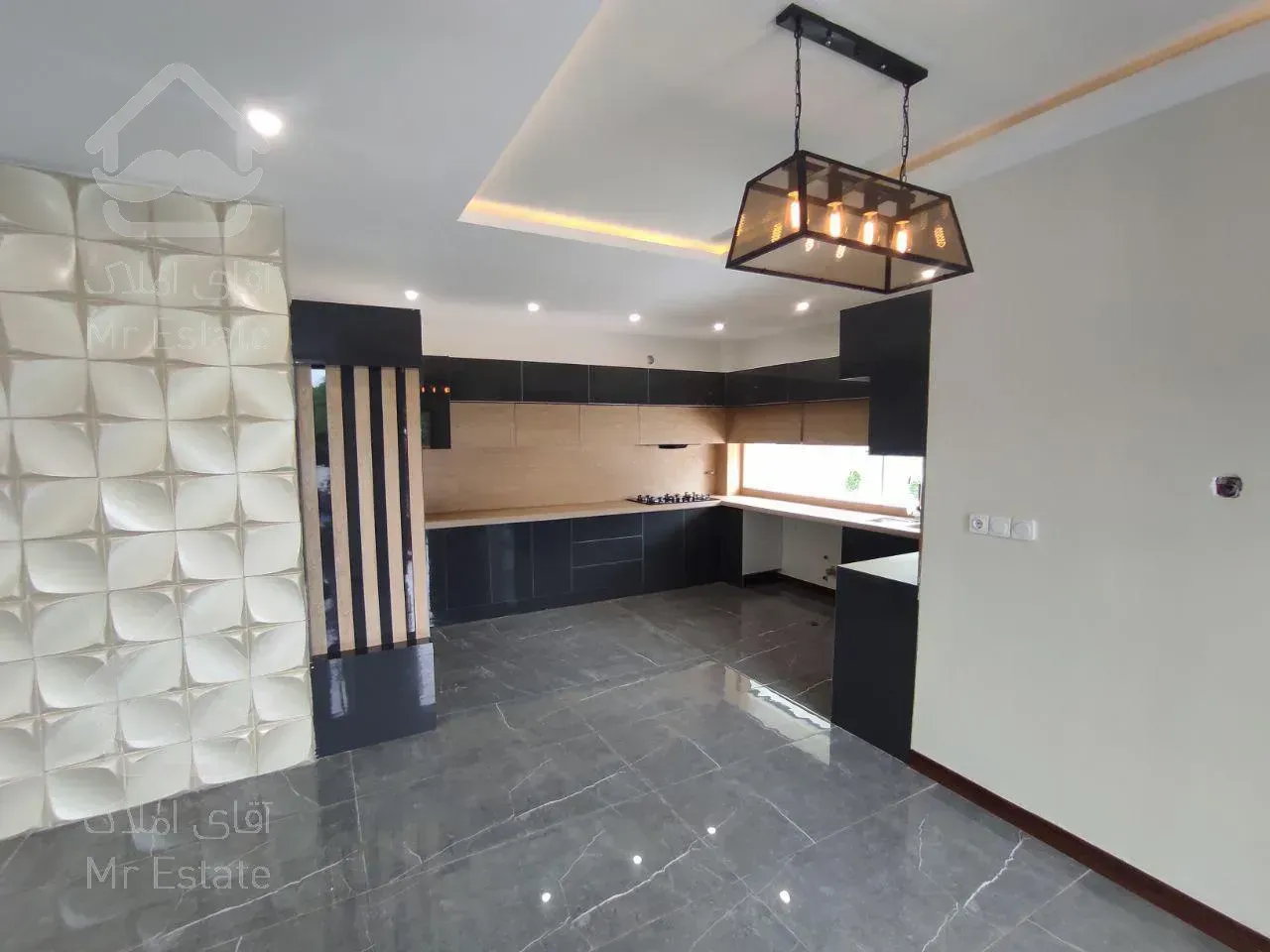 فروش ویلا ۲۵۰متری