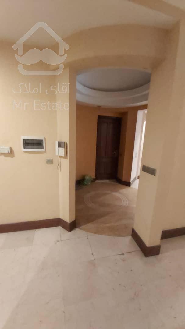 اجاره و رهن آپارتمان محمودیه 200  متر شیک