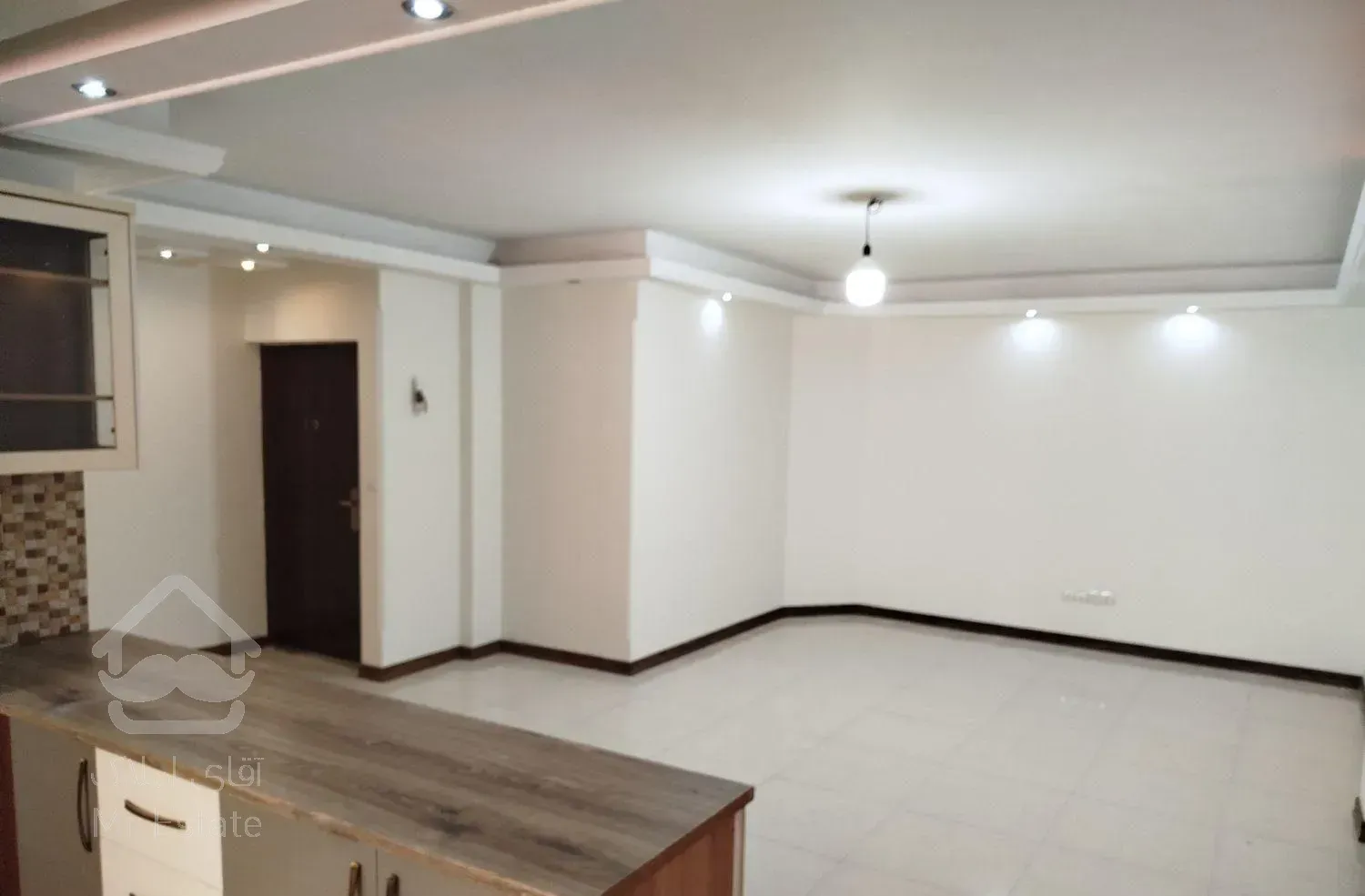 ۷۹متر ۲ خواب ( گوهری لوکیشن عالی)