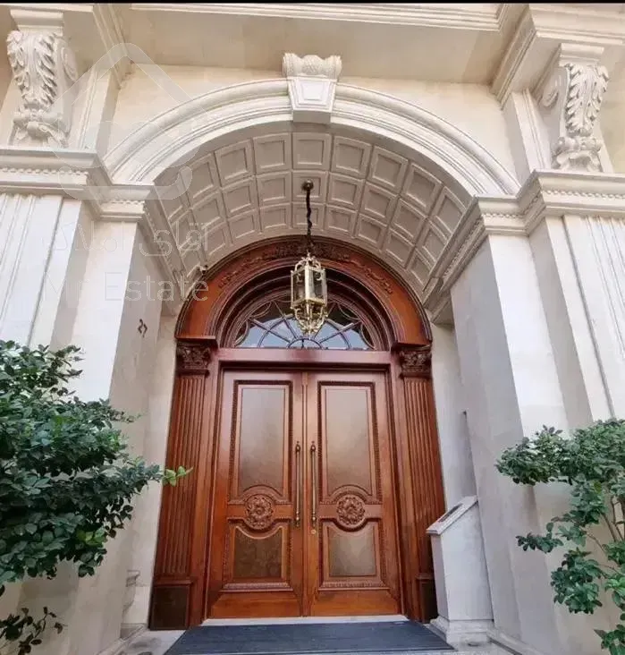 اقدسیه / نیاوران/ ۲۲۱ متر ۳ خ/۳مستر /دیپلمان نشین