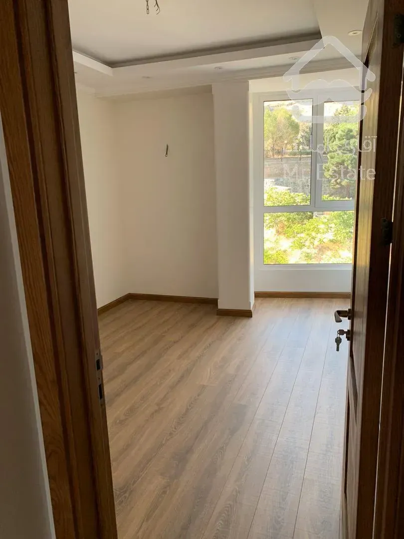 اجاره و رهن آپارتمان زعفرانیه 200  متر شیک