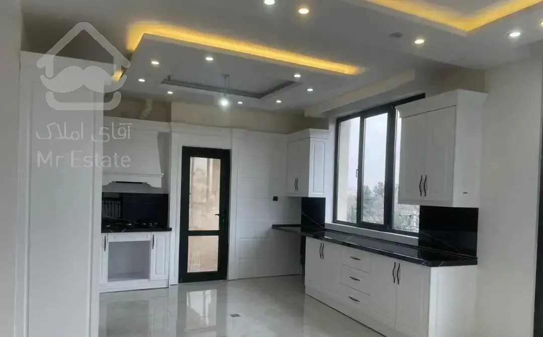 باهنر161متر طبقه۴ تکواحدی ۲نبش/سرمایه گذاری