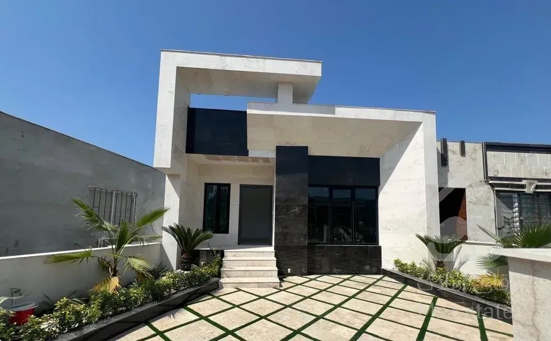 ویلا همکف مدرن 151 متری دوخواب شهرکی سند تک‌برگ