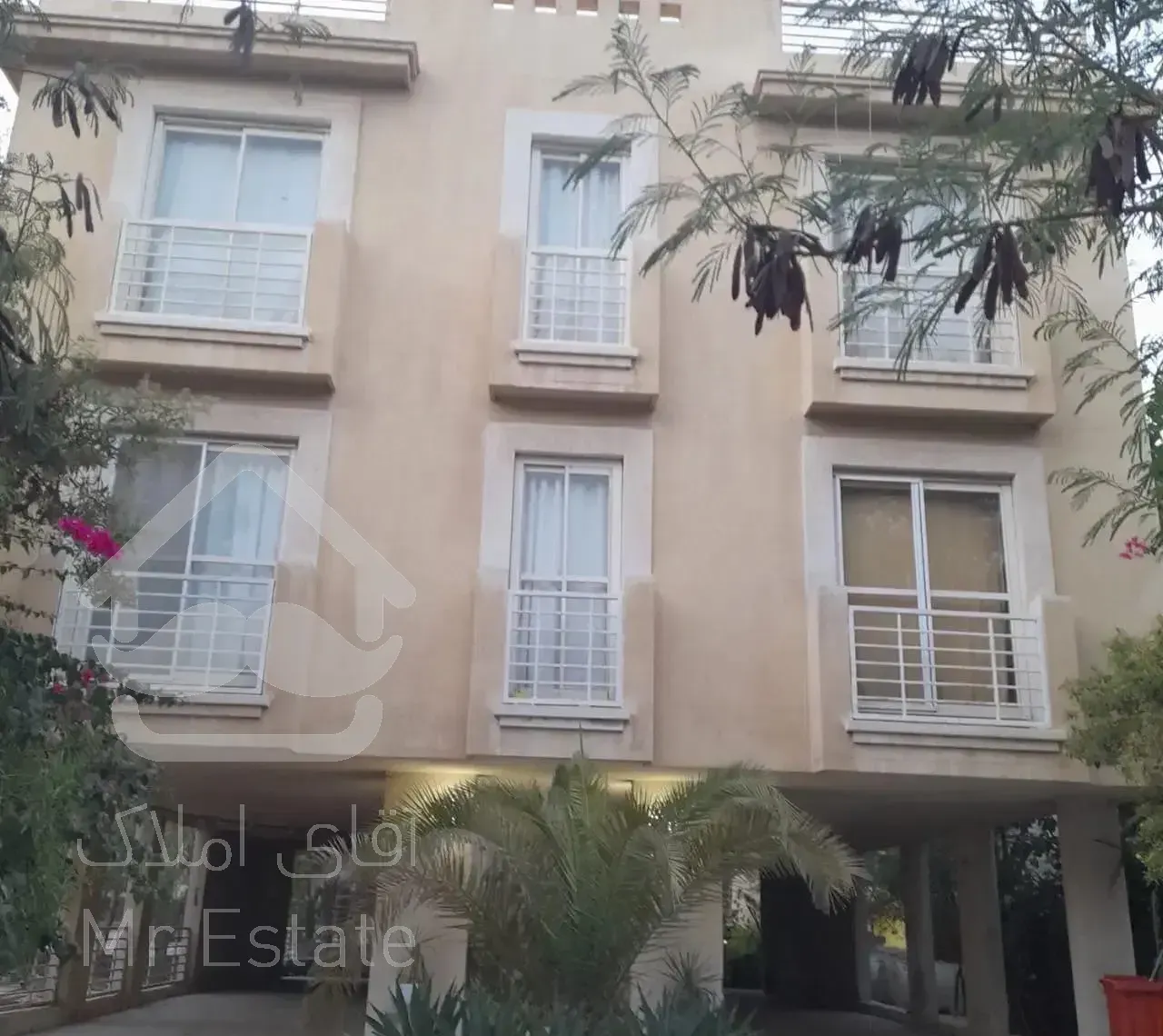 فروش ۵۶ متری صدف فاز ۵ ( دو نبش )