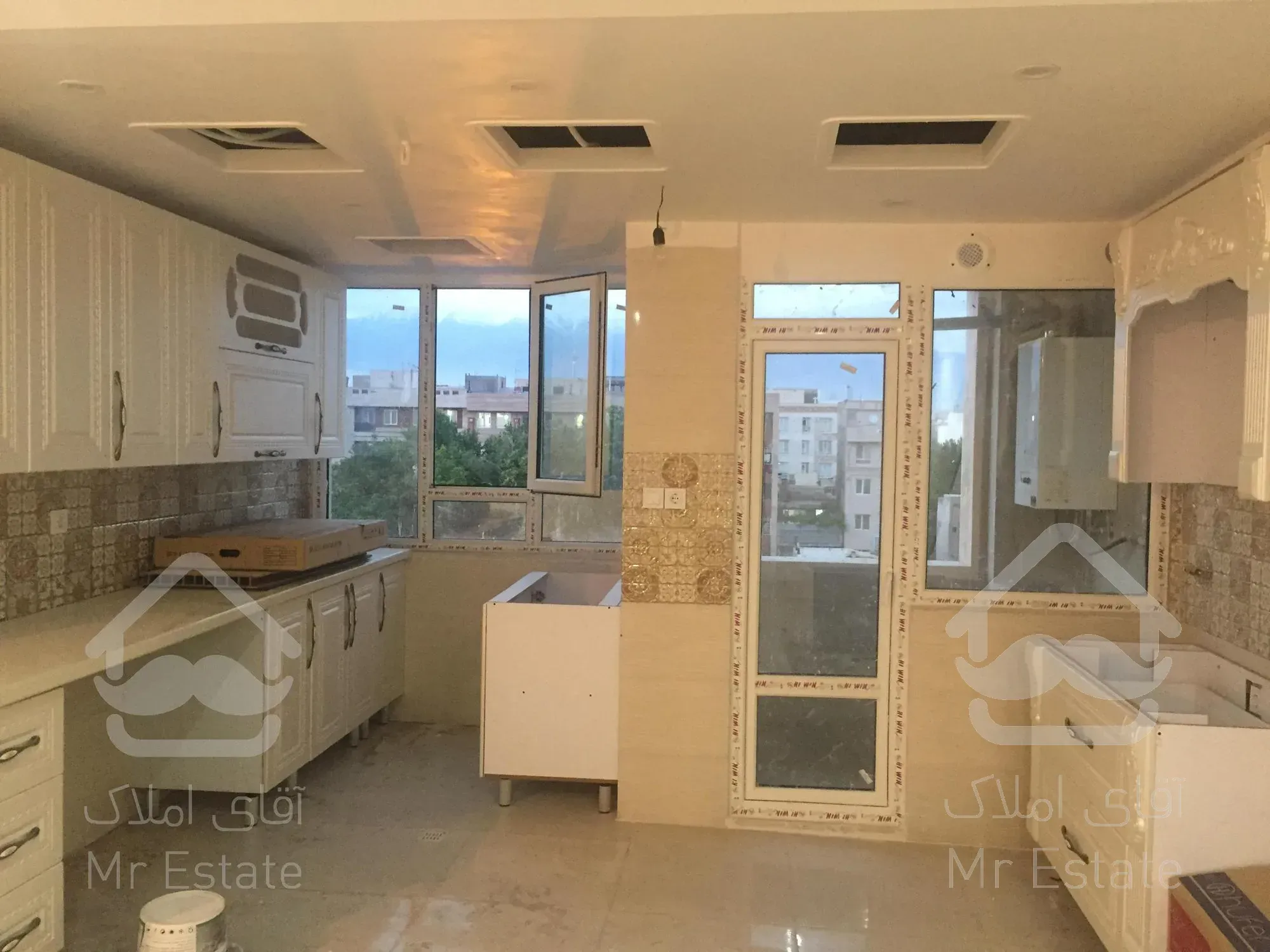 ۹۵متر فول امکانات