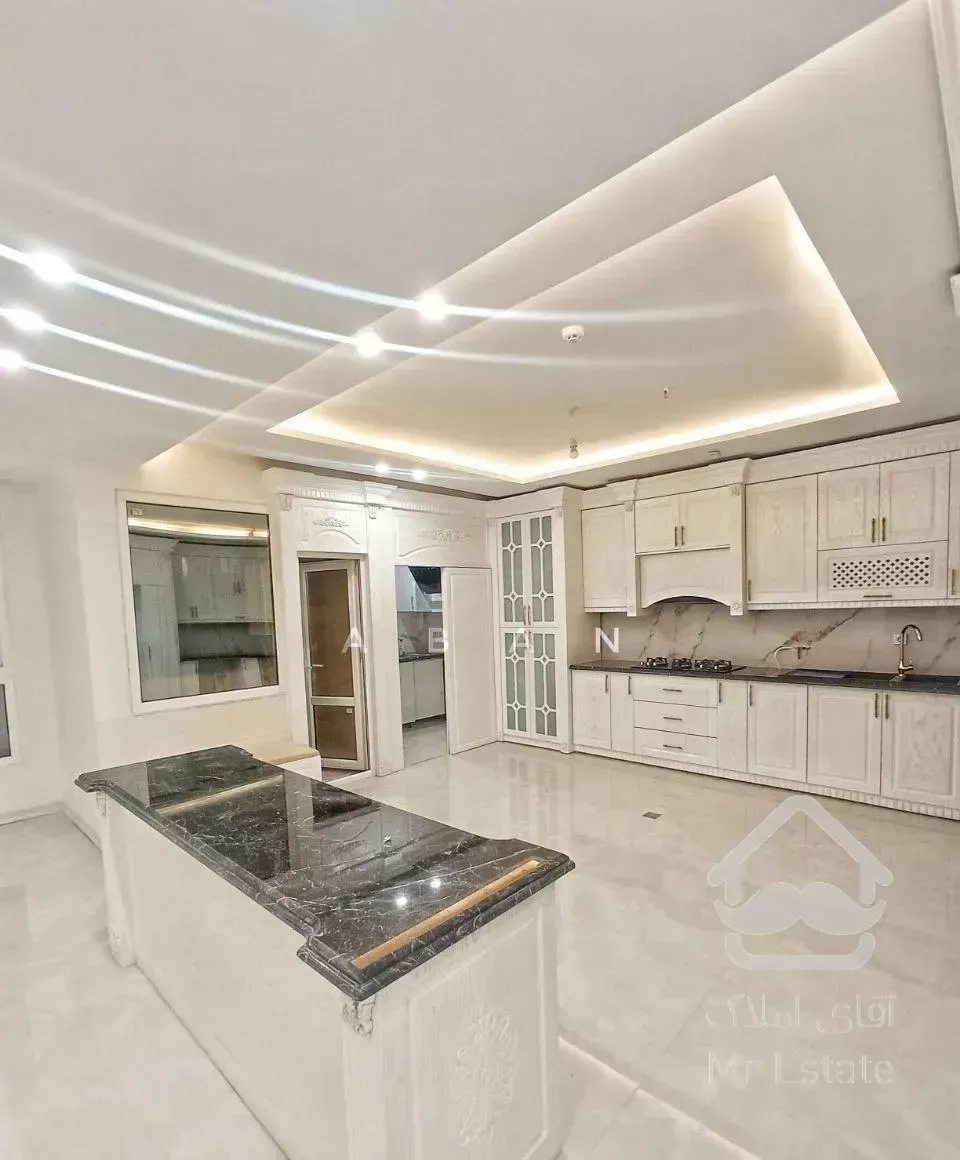 آپارتمان نوساز/مشرف به معلم/شیک و خوش نقشه/نسیم