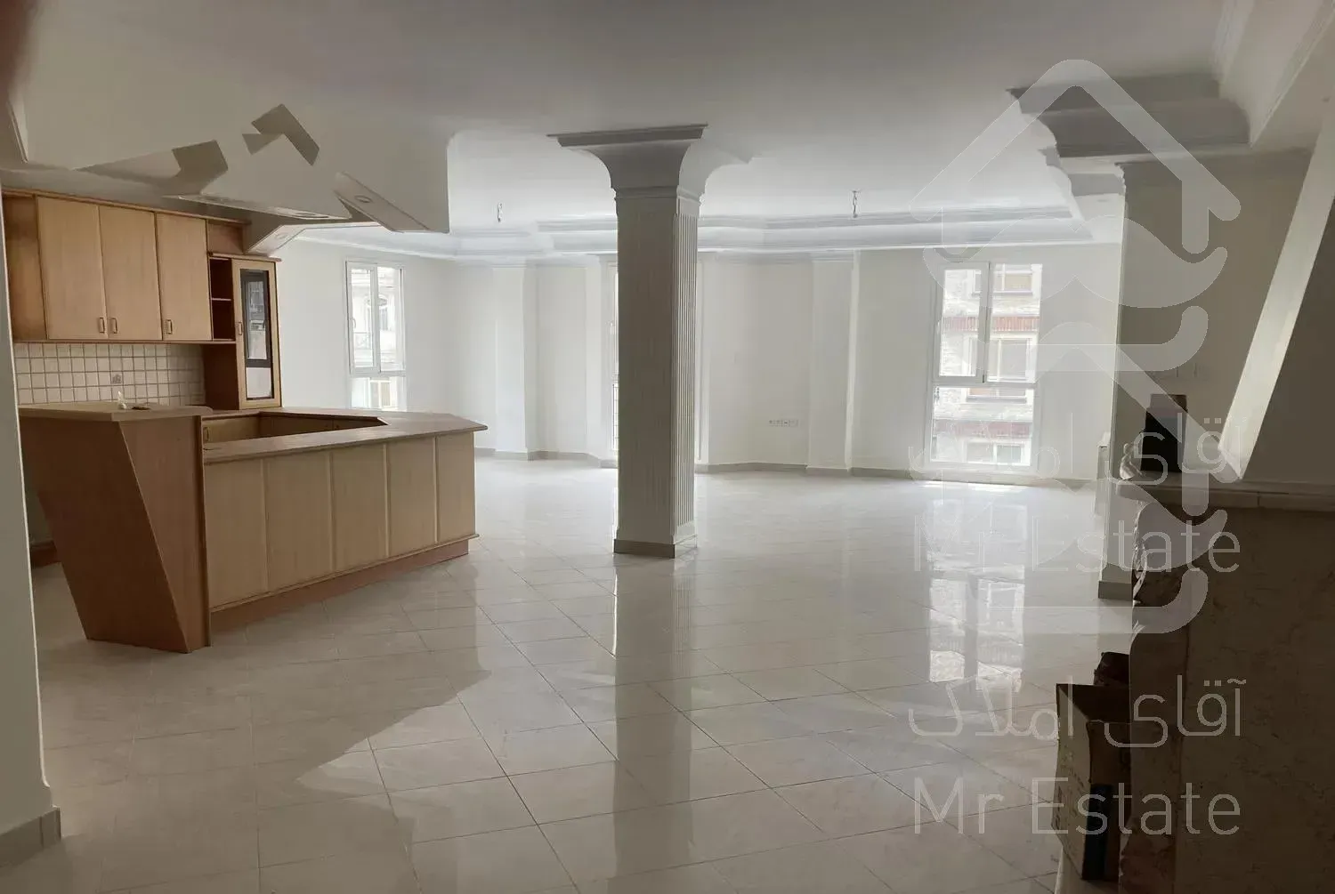 ۲۰۵ متر ، داوود اسلامی ، فول امکانات