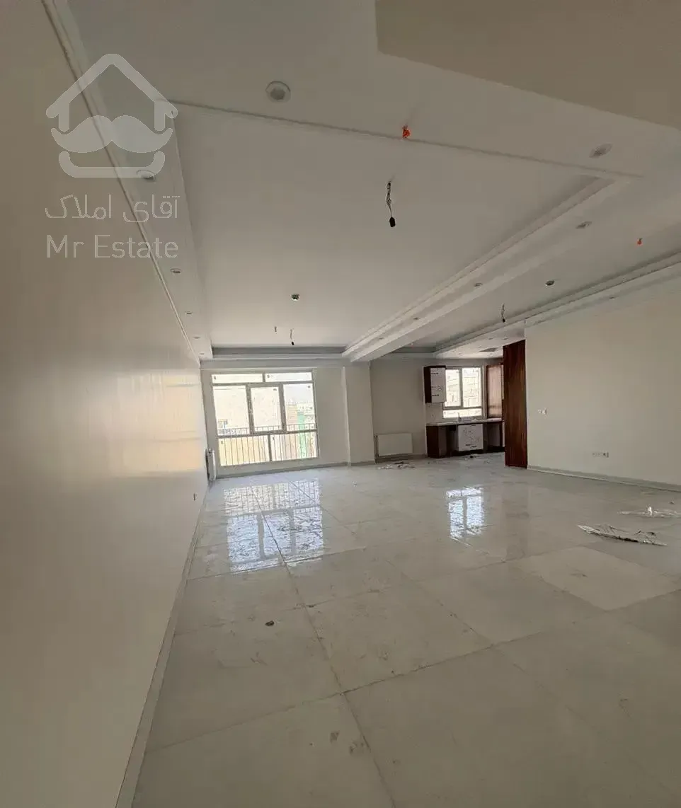 ۱۳۳ متر / سه خواب / فول / کلید نخورده