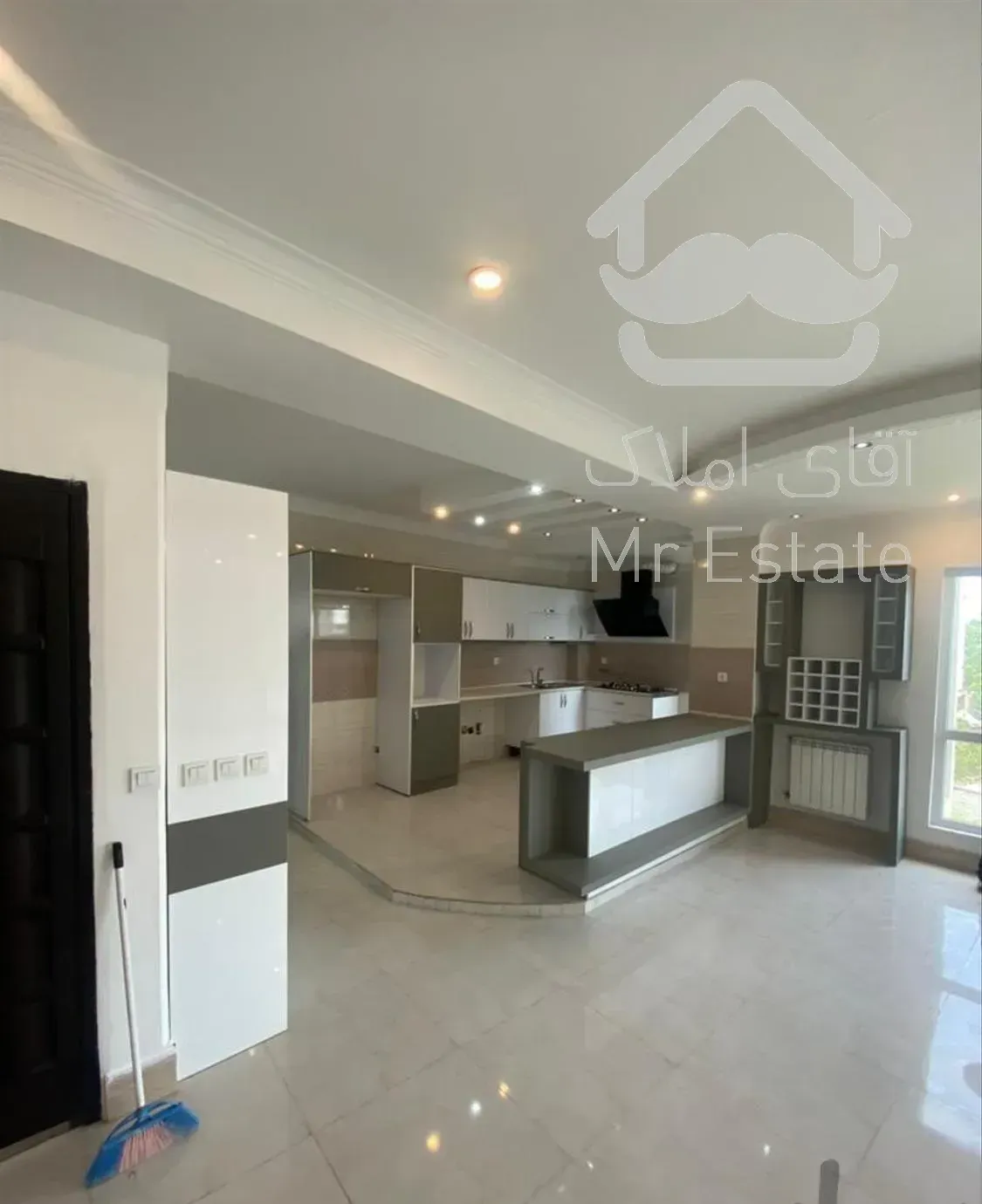 ۱۱۷ متری هواشناسی بلوار کریمی طبقه دوم