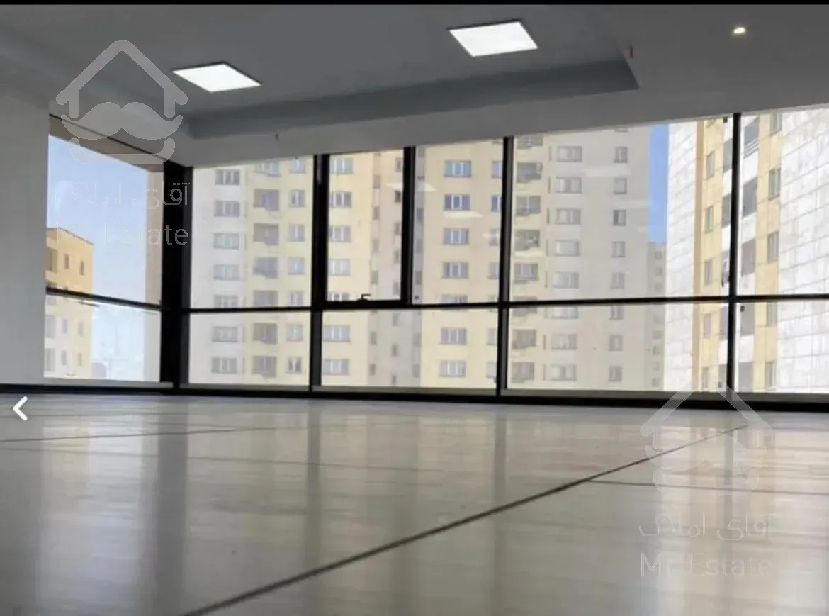 ۸۵متر سند اداری/دریاچه چیتگر/نوساز/فول/۲ ساله