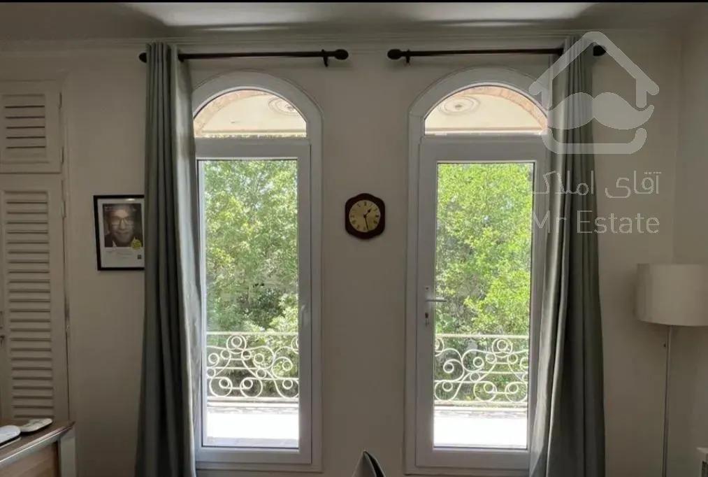 رهن آپارتمان ۲۰۰ متری ۳ خوابه طبقه۲و ۳ در ونک