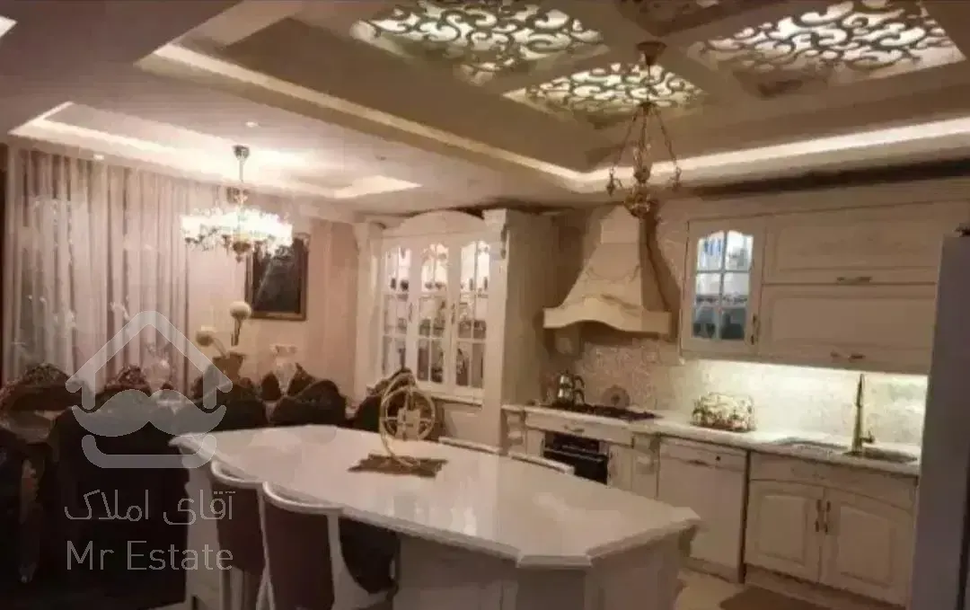 ۸۳متر / دوکله نور/ خوش نقشه