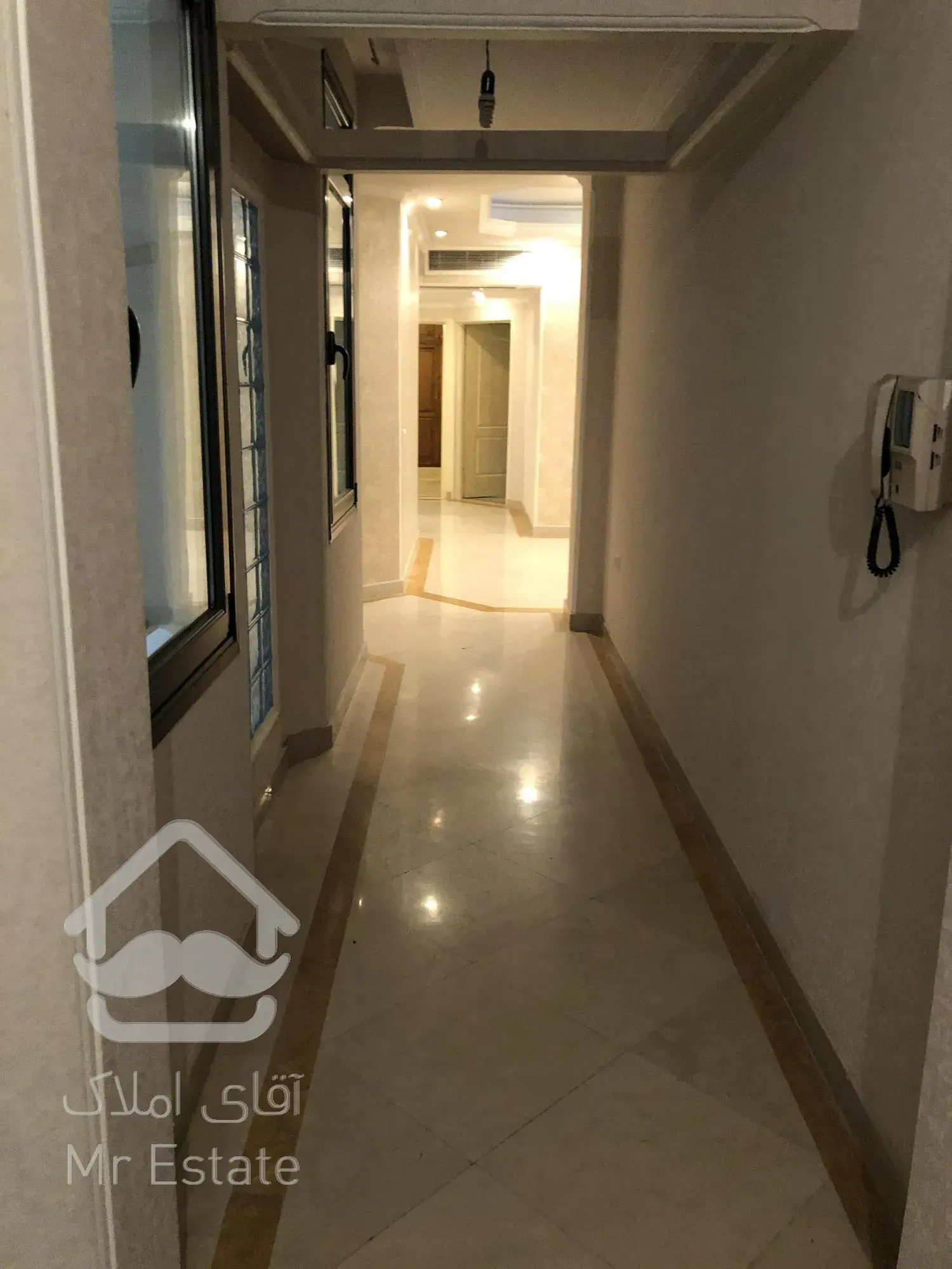 رهن و اجاره آپارتمان ۲۲۰ متری ۳ خوابه کامرانیه