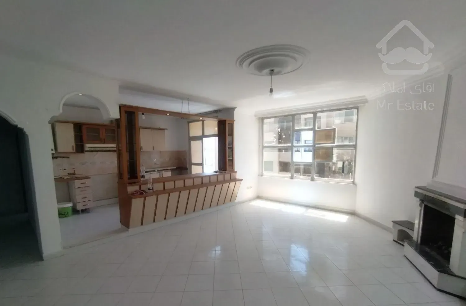 لادن 20 طبقه سوم با آسانسور/110متر شیک و‌خوب