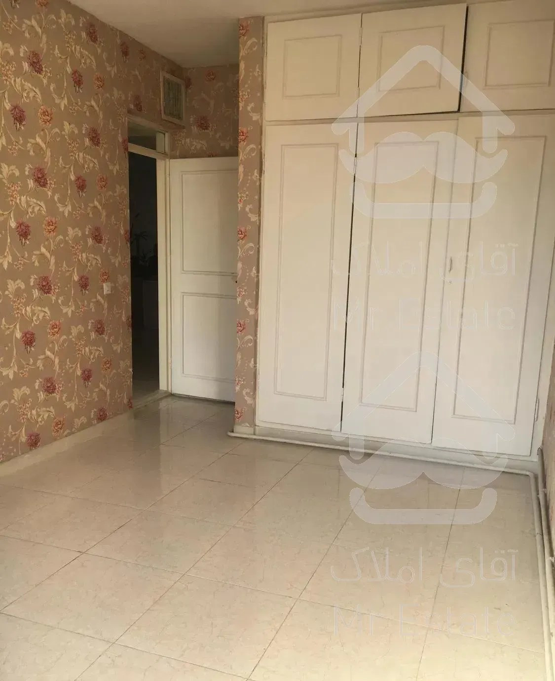 ۱۲۰متر اداری قلب شهرک راه‌اهن