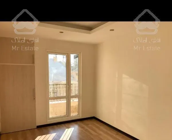 ١٣١ متر غرق در نور کلید نخورده دو تراس و پارکینگ