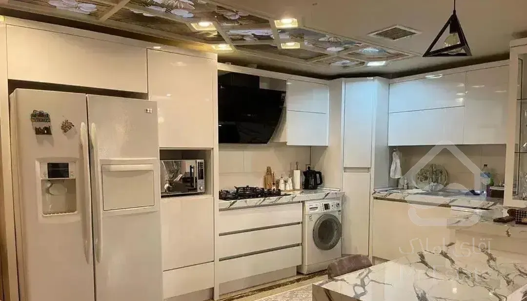 145متر/سه خواب/شـیک وجذاب/ویو ابدی /شهرک نفـت