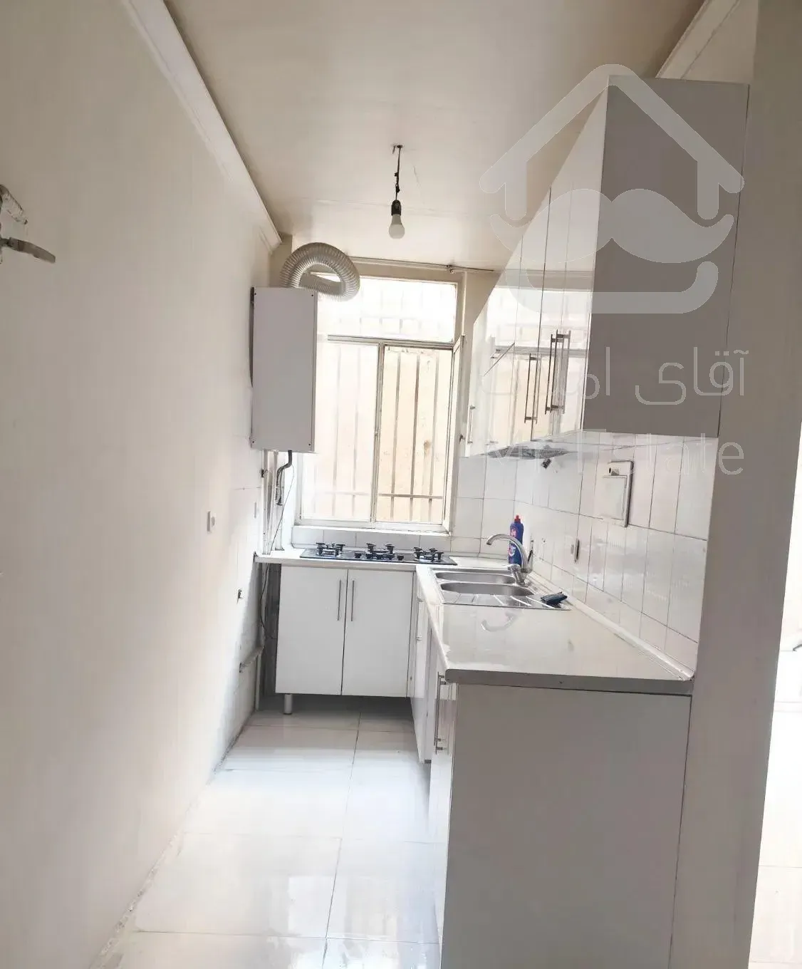 ۴۲ متر وحیدیه + انباری و ۱۰ متر پاسیو اختصاصی ط ۱