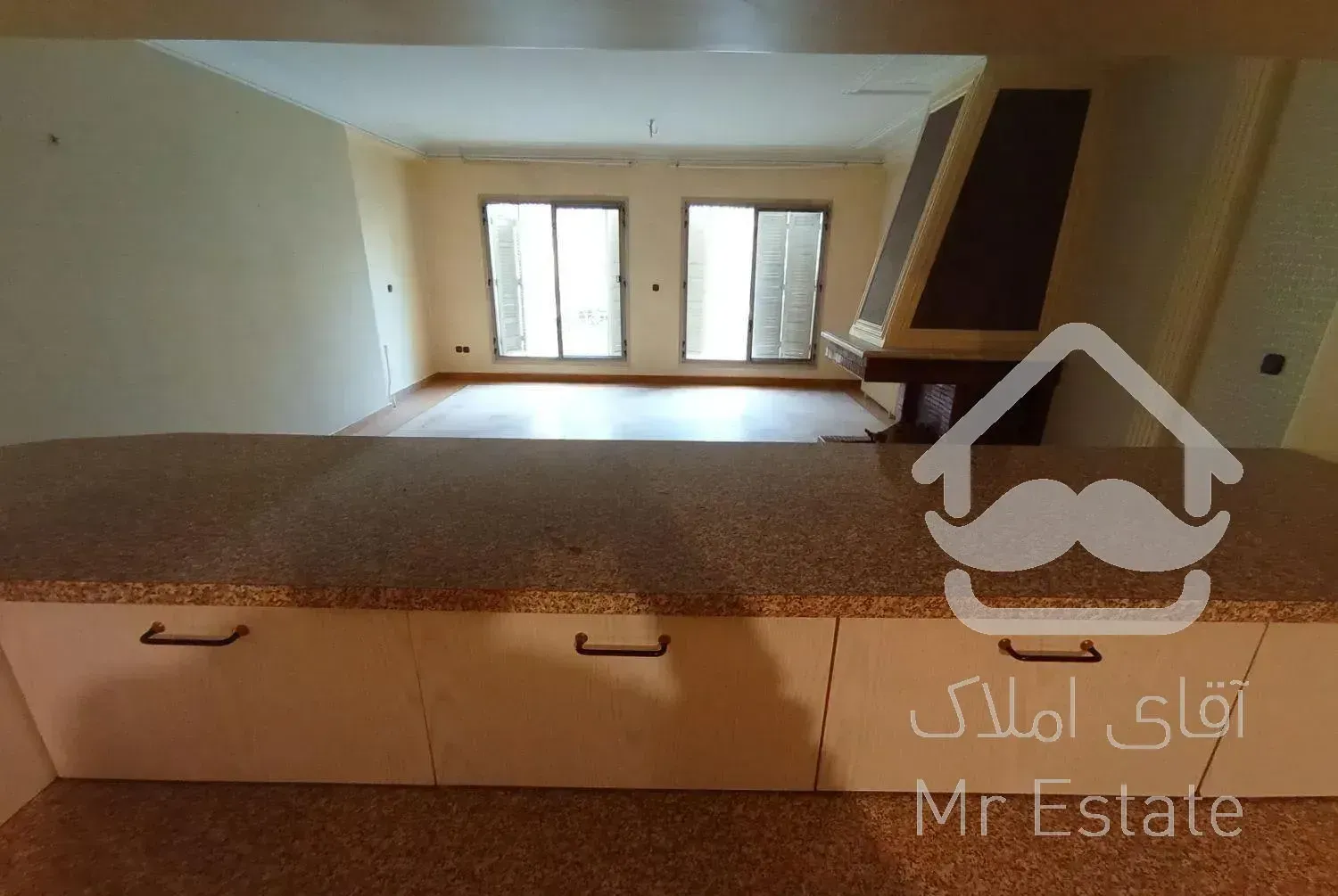 رودکی شمالی ۱۴۰متر، ۲خواب، ۲پارکینگ