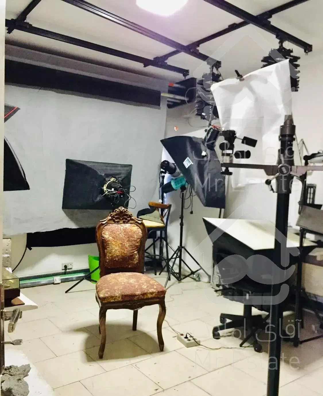 ١١٤ متر سنایى موقعیت ادارى