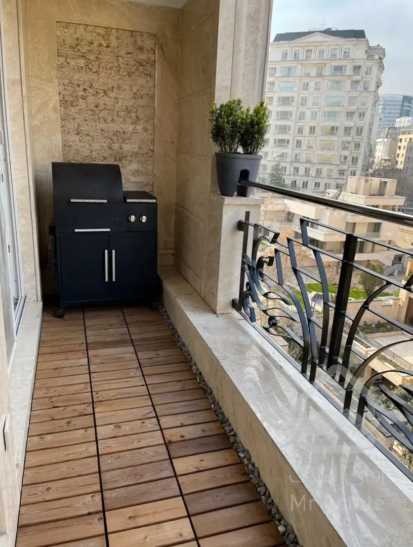 رهن و اجاره آپارتمان ۲۴۰ متری ۴ خواب فرمانیه