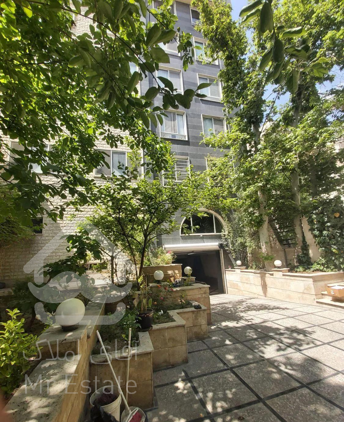 اپارتمان ۱۲۵ متر ۳ خ شیک نیاوران دربند