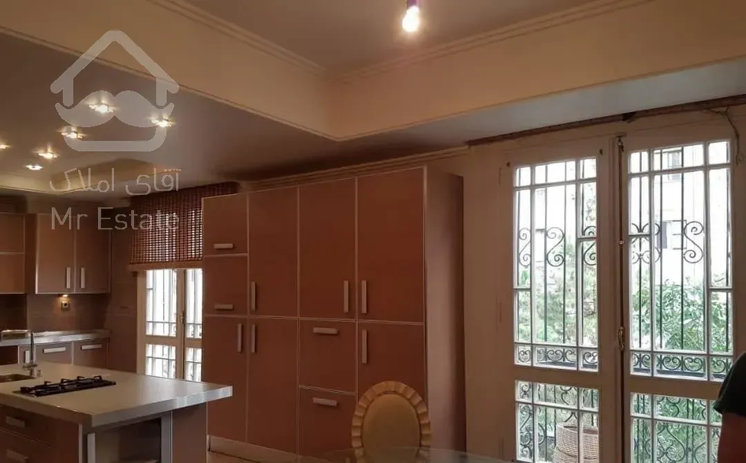 آپارتمان ۱۳۵ متری ۳ خواب / فول