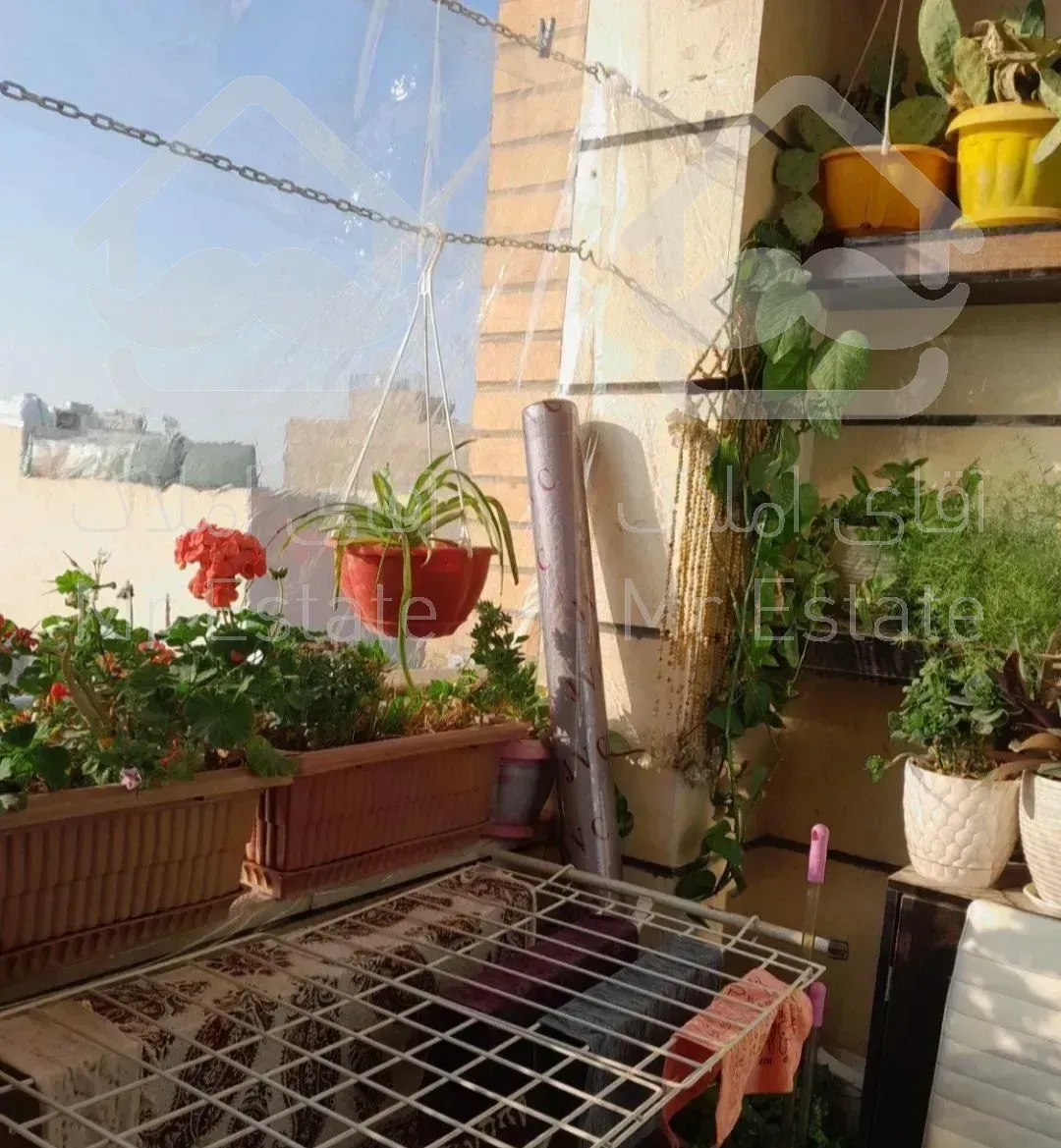 ۲ خواب / بدون حضور مالک /چند قدمی خیابان باهنر