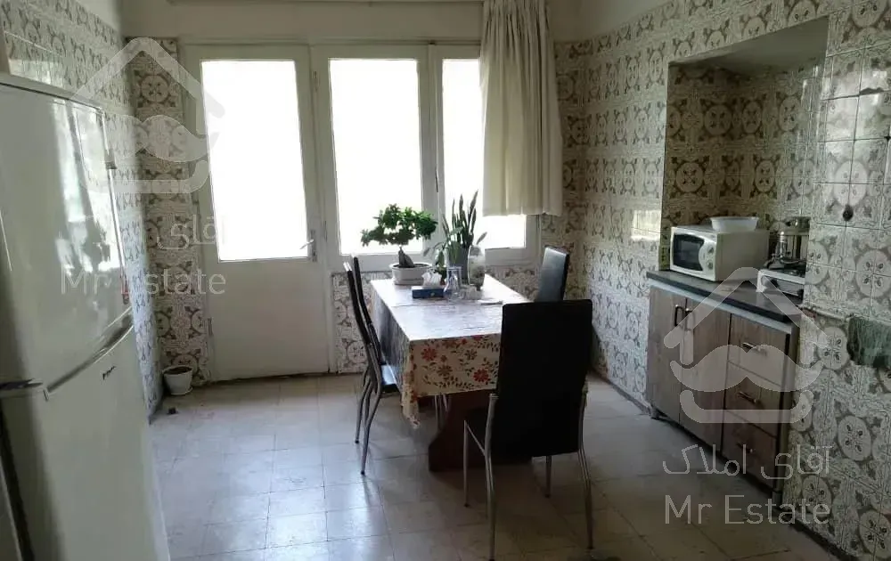 آپارتمان ۱۸۴ متری بر خیابان فلسطین شمالی