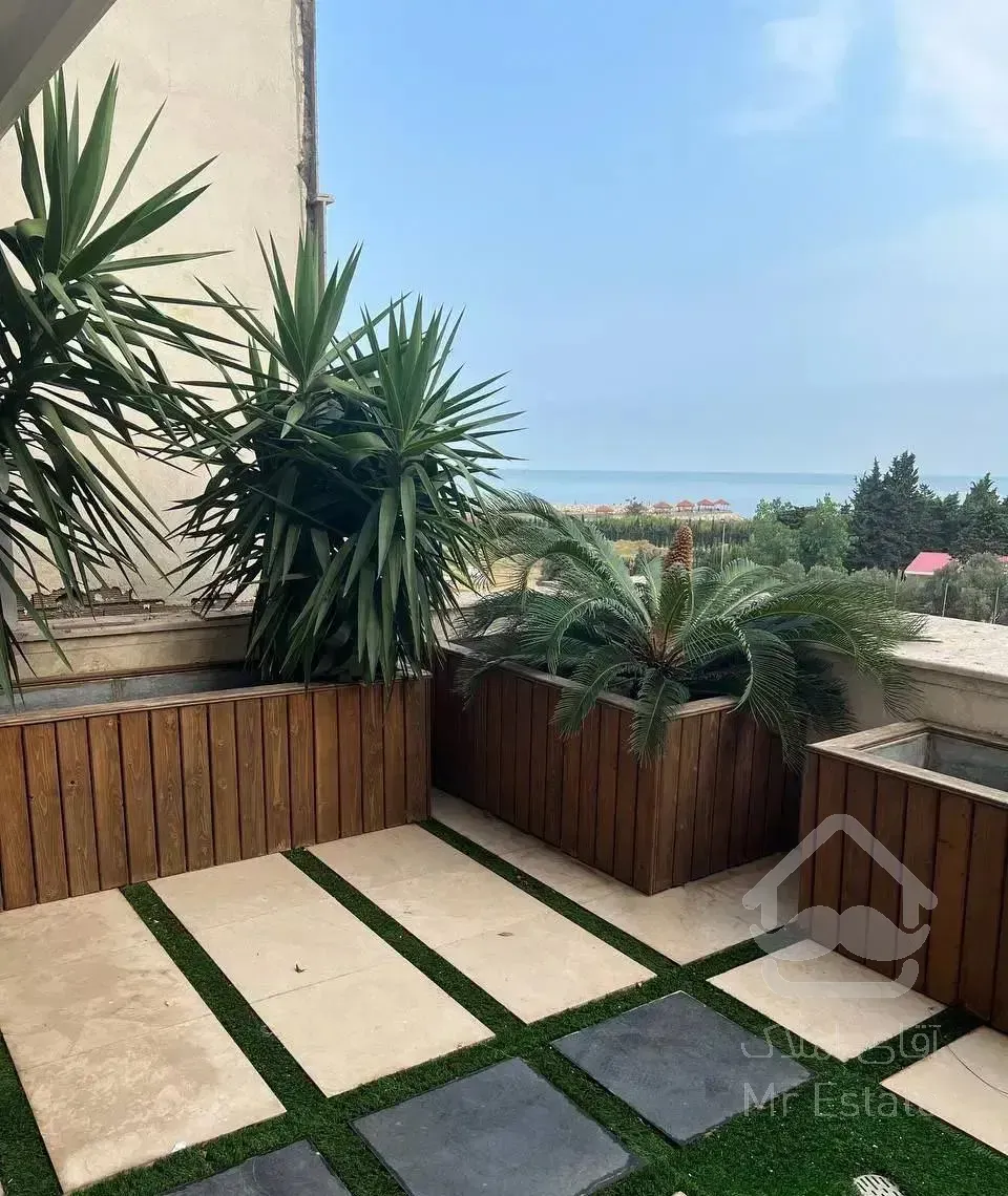 آپارتمان ۱۳۰ متری دید به دریا فول