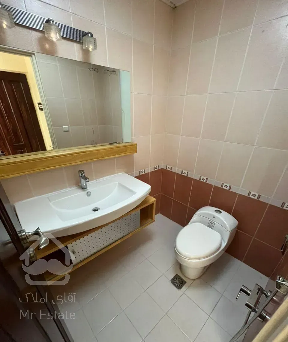 آپارتمان ۲۱۶ متر دربند غرق در نور