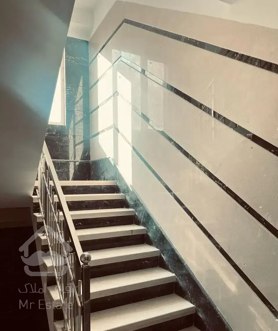 ۱۴۰مترچیذرنوساز۲pویو/تراس/ارزنده/بدون مشابه