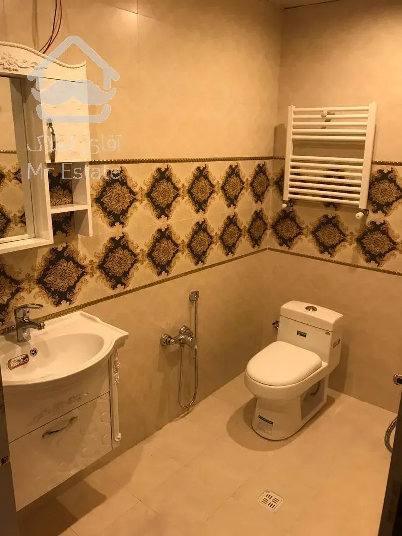 140 متر مسکونی / سه خواب / مرزداران / تک واحدی