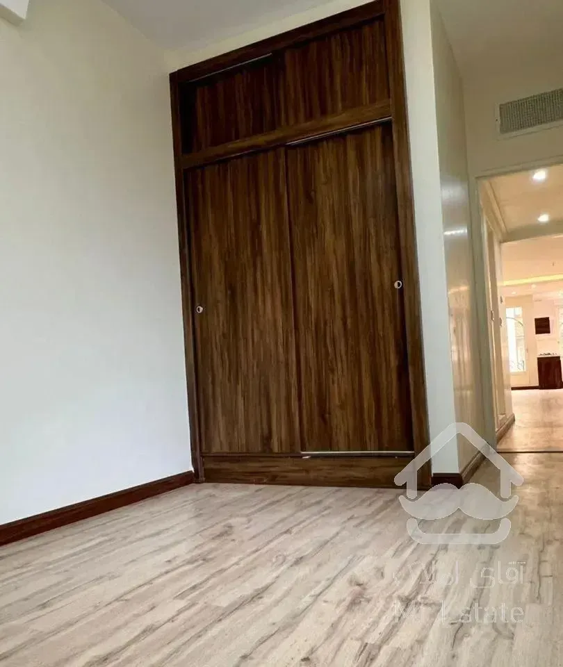 سیدخندان دبستان ۱۰۷متر دو خواب فول امکانات