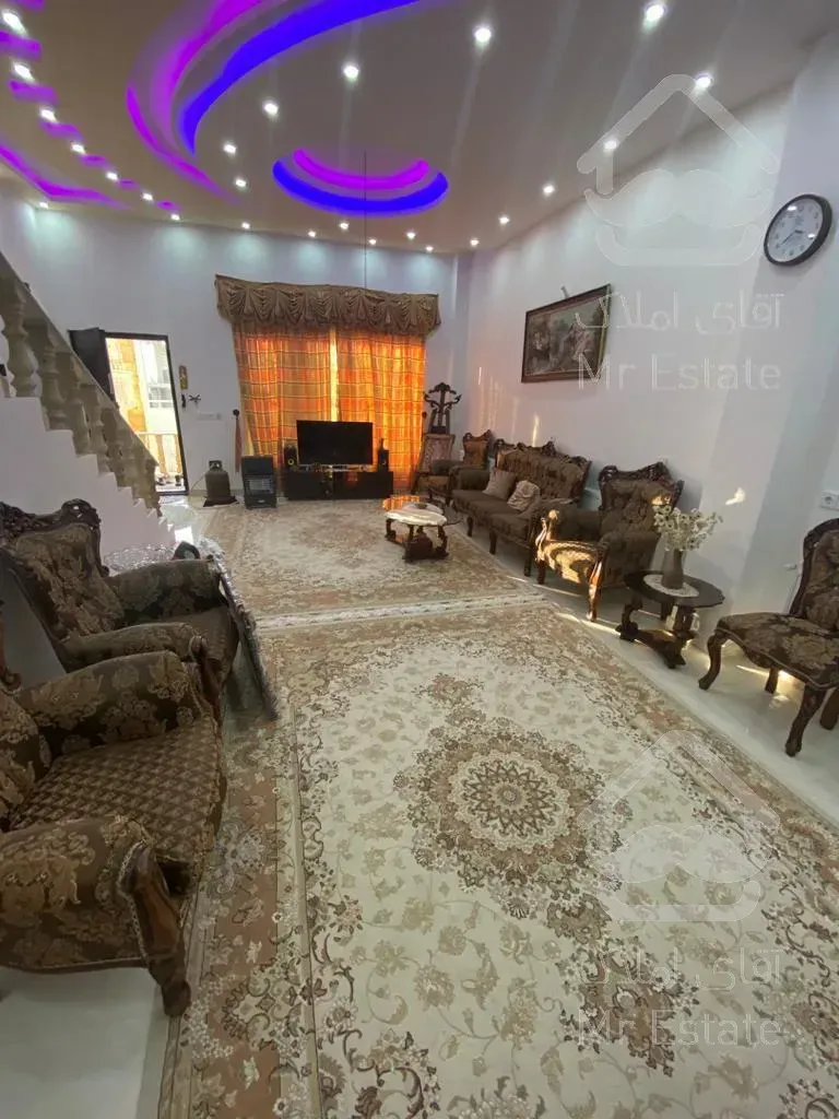 ویلا شهرکی نوساز برند