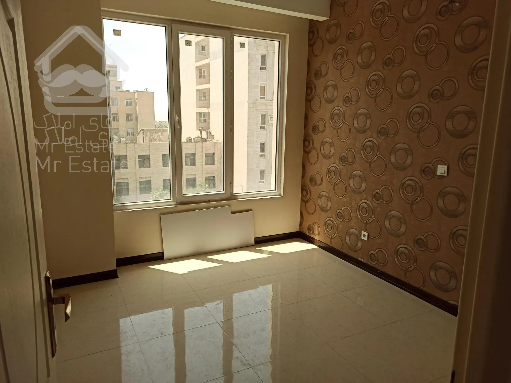 85 متر دو خواب فول باغ فیض کلید نخورده