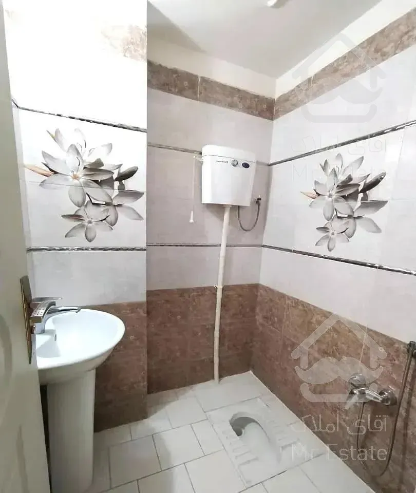 105 متر / سالن پرده خور/ خوش نقشه