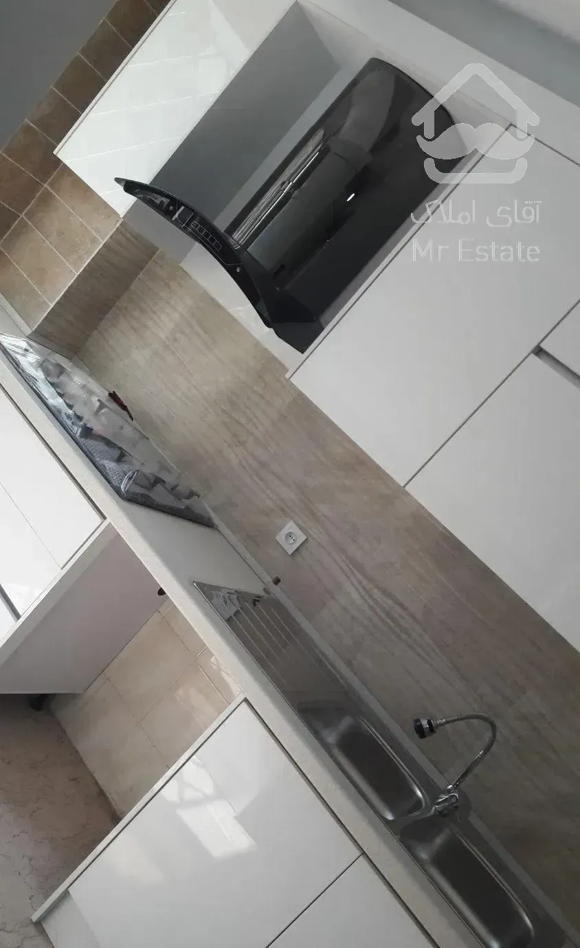 شمال ستارخان سازمان آب ۱۱۵ متر ۲پارکینگ سندی