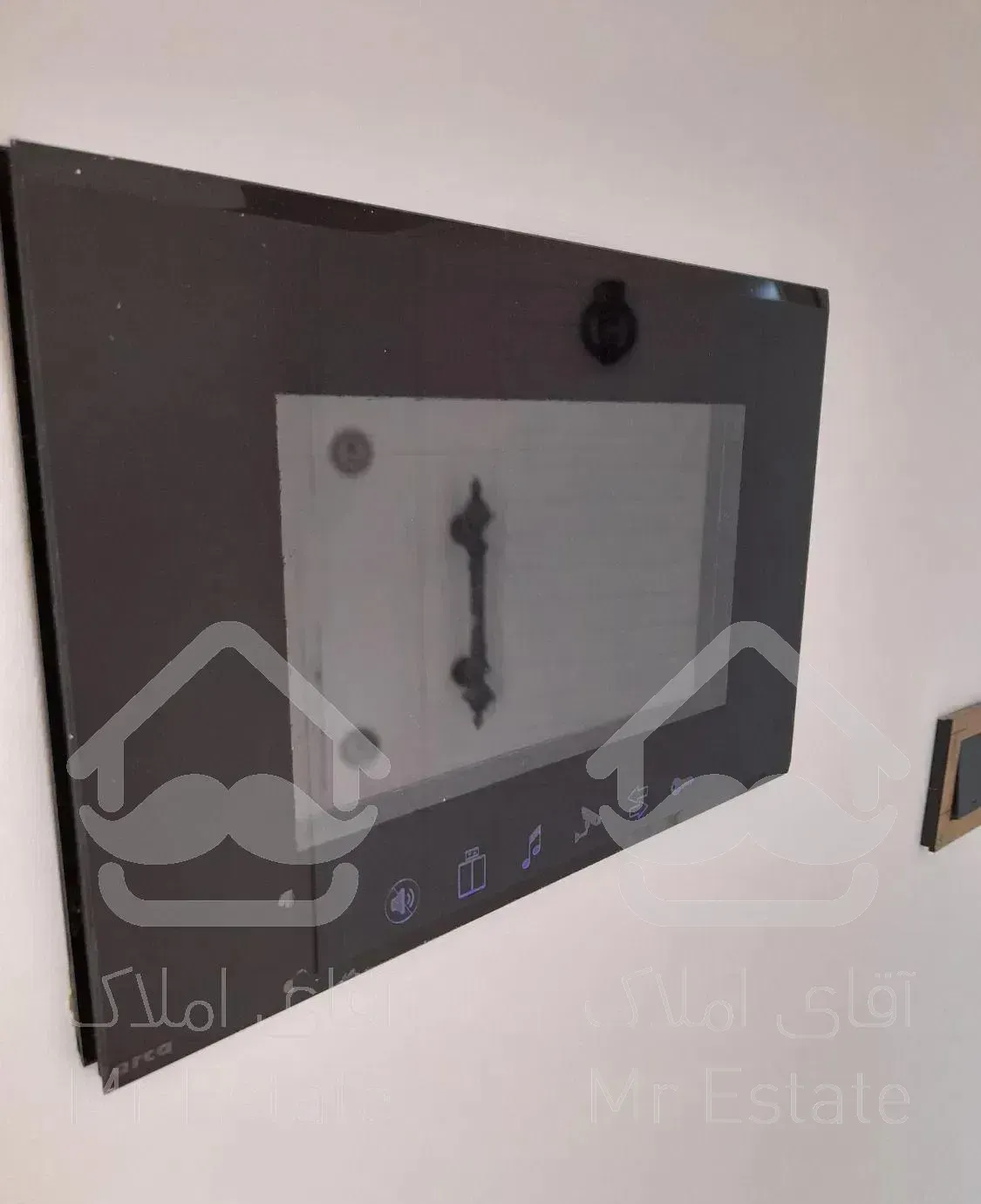 ۱۳۵ متر سه خواب صفر سند اماده شیک و برند